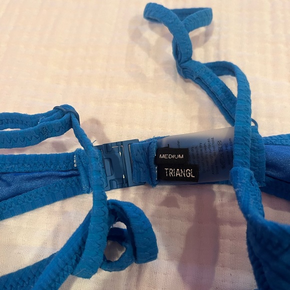 Triangle Bikini - Picture 2 of 4